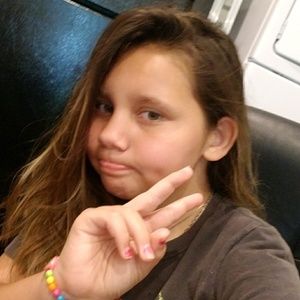 Meet your Posher, Delsenia